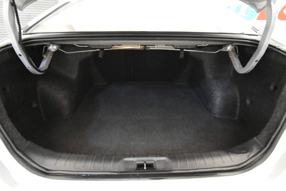 2024 Nissan Altima 2.5 SV 4dr Sedan, Silver, Mileage: 49,326 - photo 15