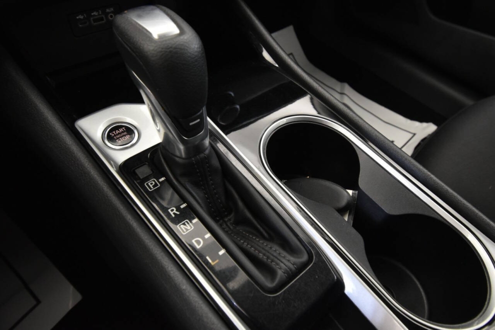 2024 Nissan Altima 2.5 SV 4dr Sedan, Silver, Mileage: 49,326 - photo 21