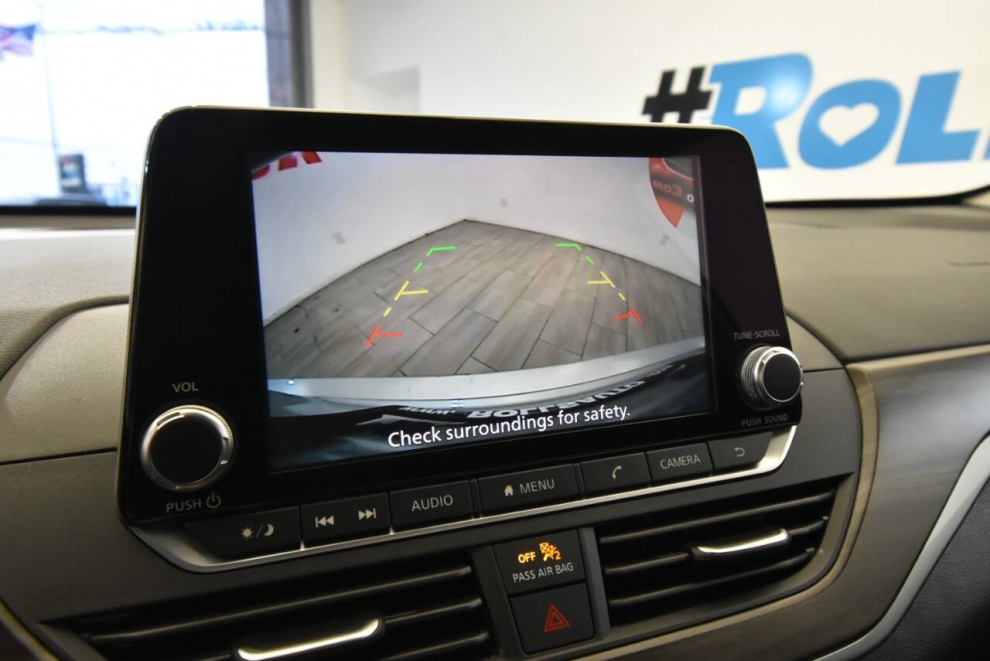 2024 Nissan Altima 2.5 SV 4dr Sedan, Silver, Mileage: 49,326 - photo 24