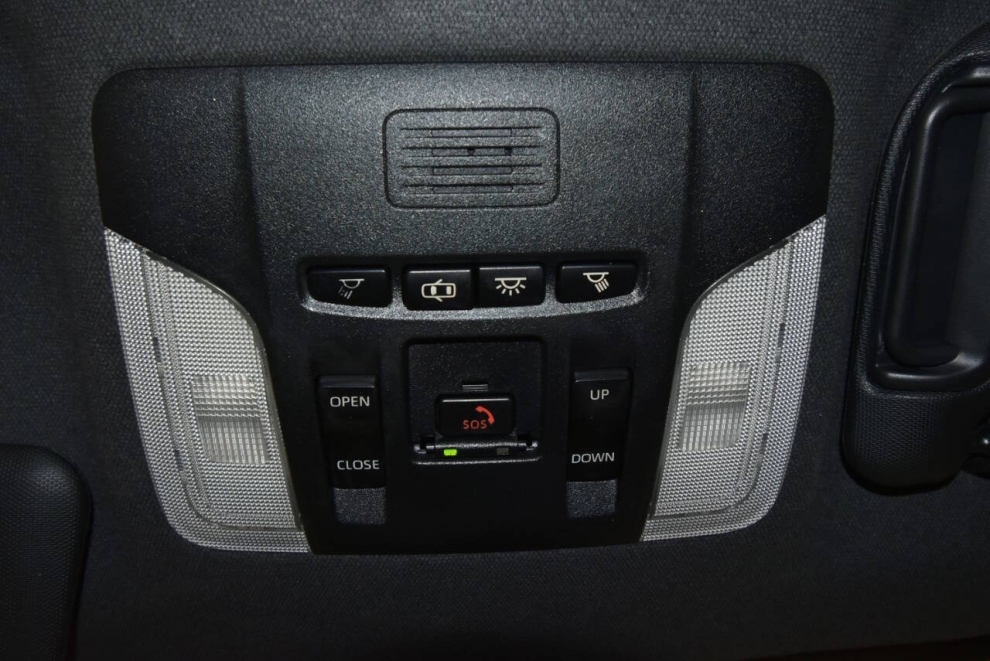 2022 Toyota Corolla SE 4dr Sedan CVT, Blue, Mileage: 43,789 - photo 21