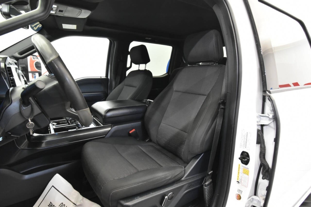 2021 Ford F-150 XLT 4x4 4dr SuperCrew 6.5 ft. SB, White, Mileage: 82,911 - photo 10