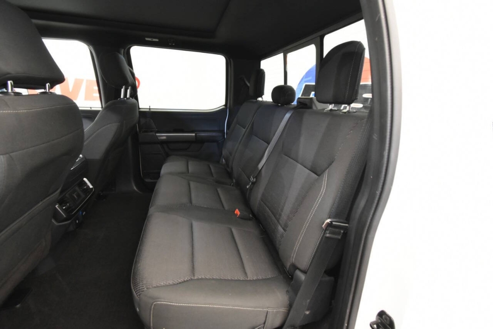 2021 Ford F-150 XLT 4x4 4dr SuperCrew 6.5 ft. SB, White, Mileage: 82,911 - photo 13