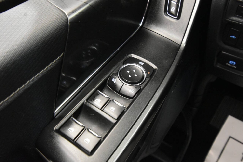 2021 Ford F-150 XLT 4x4 4dr SuperCrew 6.5 ft. SB, White, Mileage: 82,911 - photo 27