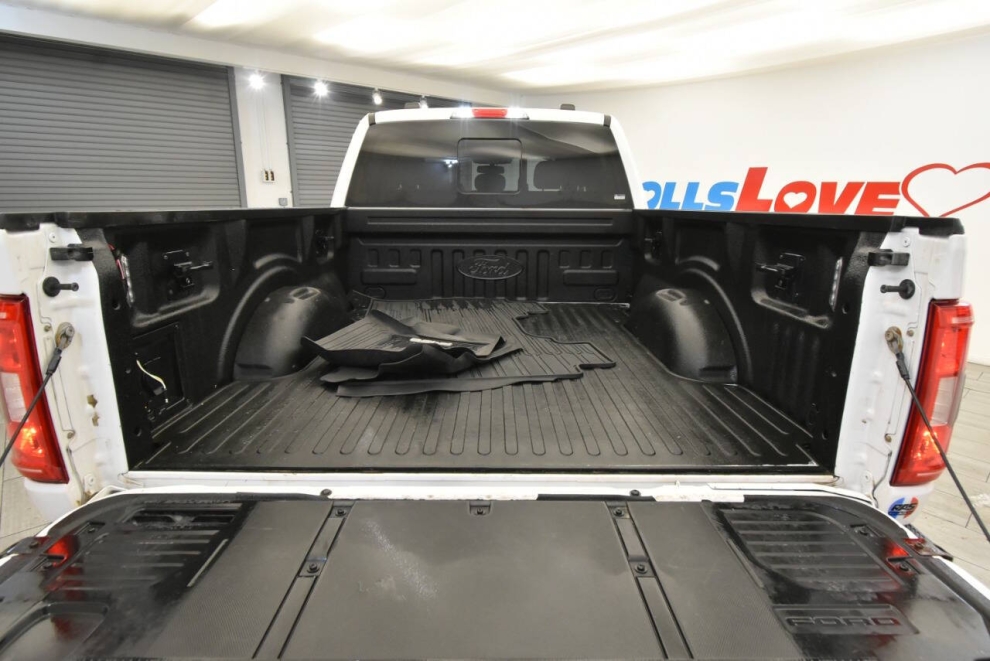 2021 Ford F-150 XLT 4x4 4dr SuperCrew 6.5 ft. SB, White, Mileage: 82,911 - photo 30