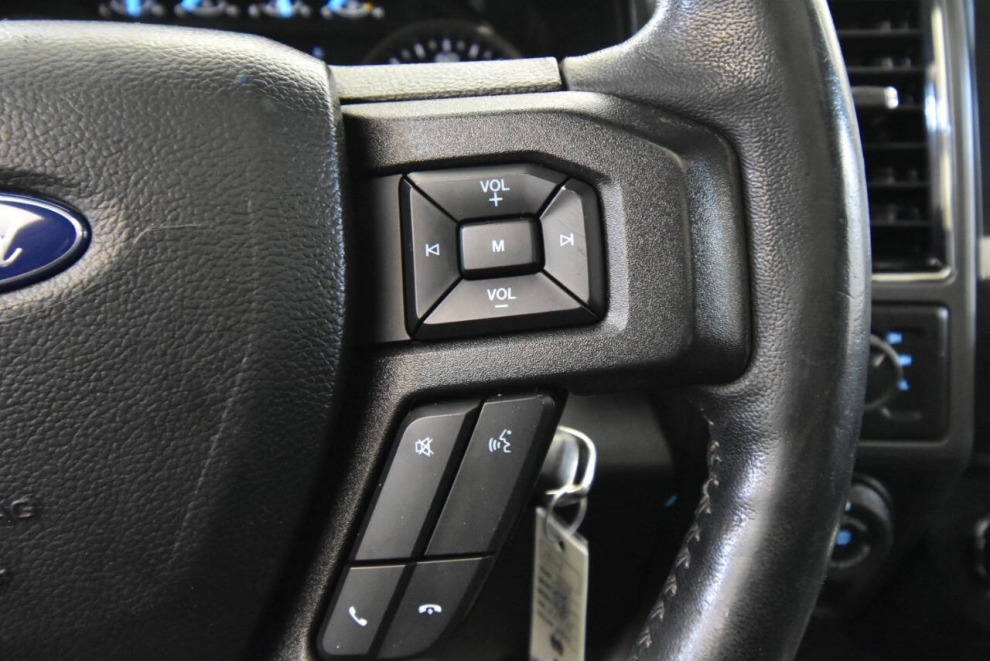 2020 Ford F-150 XLT 4x4 4dr SuperCrew 5.5 ft. SB, Gray, Mileage: 116,789 - photo 26