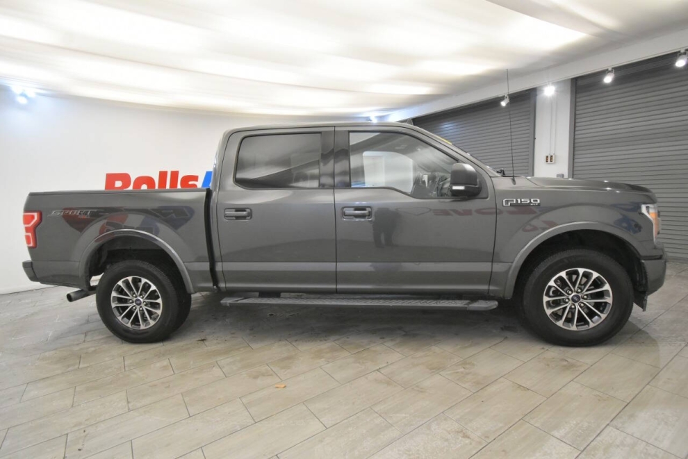 2020 Ford F-150 XLT 4x4 4dr SuperCrew 5.5 ft. SB, Gray, Mileage: 116,789 - photo 5