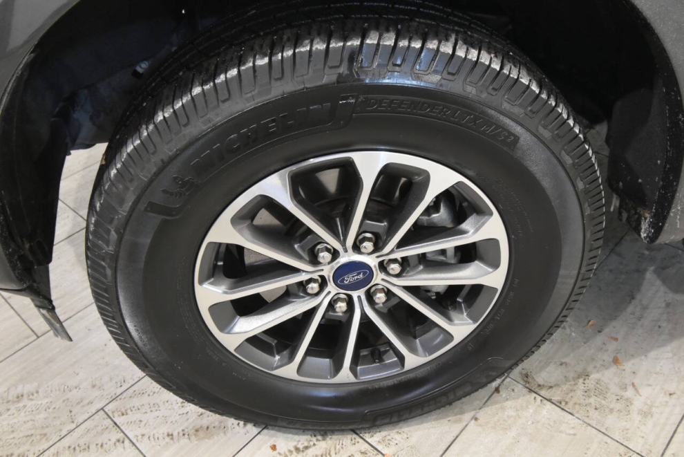 2020 Ford F-150 XLT 4x4 4dr SuperCrew 5.5 ft. SB, Gray, Mileage: 116,789 - photo 9