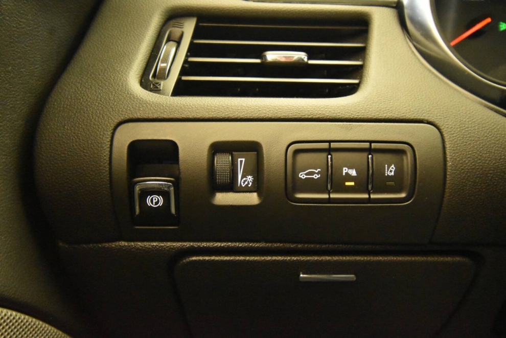 2017 Chevrolet Impala Premier 4dr Sedan, Silver, Mileage: 108,014 - photo 28