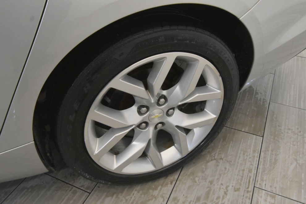 2017 Chevrolet Impala Premier 4dr Sedan, Silver, Mileage: 108,014 - photo 9