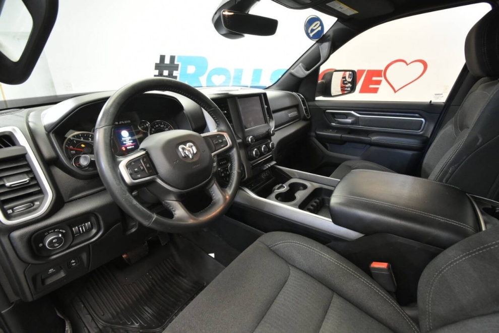 2019 RAM 1500 Big Horn 4x4 4dr Crew Cab 5.6 ft. SB Pickup, Black, Mileage: 85,356 - photo 11