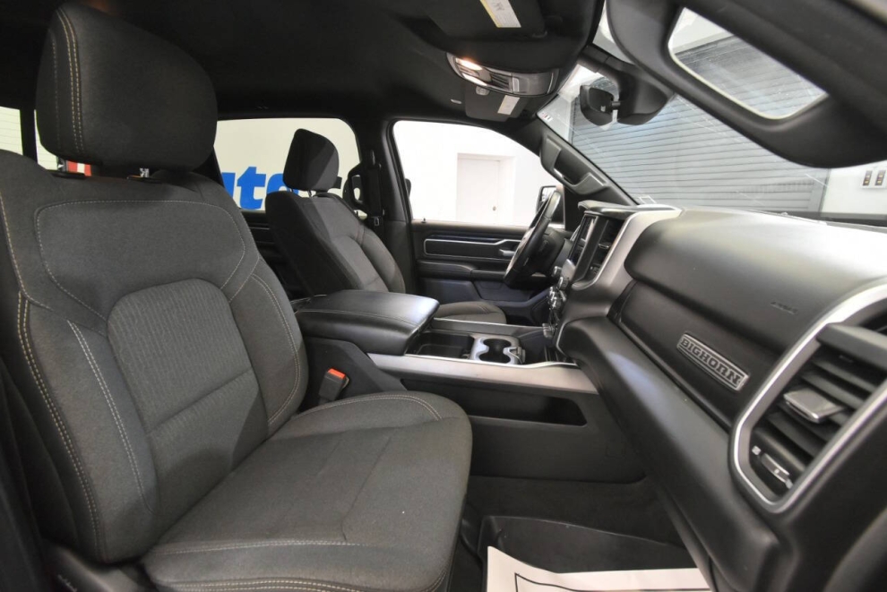 2019 RAM 1500 Big Horn 4x4 4dr Crew Cab 5.6 ft. SB Pickup, Black, Mileage: 85,356 - photo 14