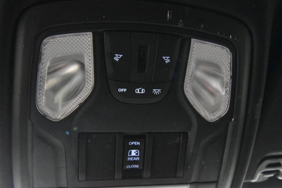 2019 RAM 1500 Big Horn 4x4 4dr Crew Cab 5.6 ft. SB Pickup, Black, Mileage: 85,356 - photo 21