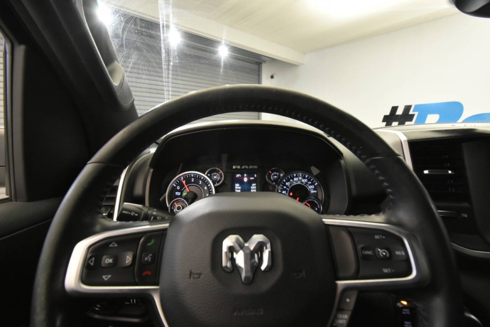 2019 RAM 1500 Big Horn 4x4 4dr Crew Cab 5.6 ft. SB Pickup, Black, Mileage: 85,356 - photo 23