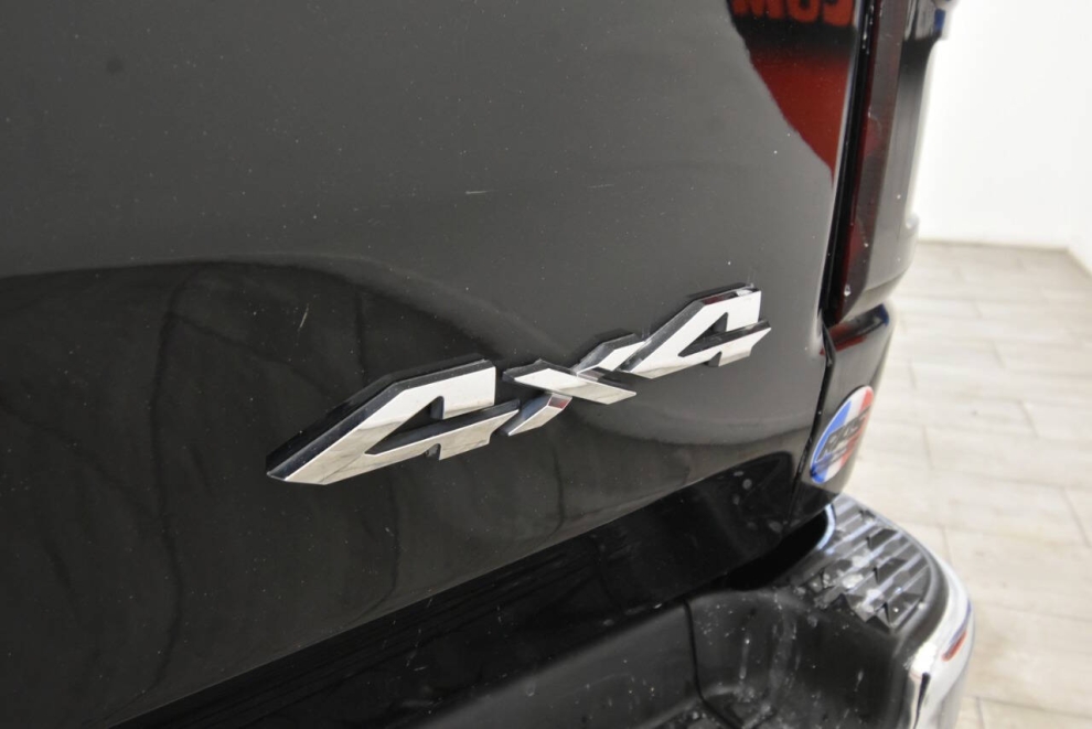 2019 RAM 1500 Big Horn 4x4 4dr Crew Cab 5.6 ft. SB Pickup, Black, Mileage: 85,356 - photo 30