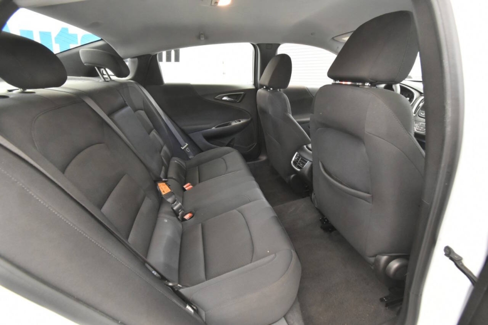 2023 Chevrolet Malibu LT 4dr Sedan w/1LT, White, Mileage: 93,936 - photo 15