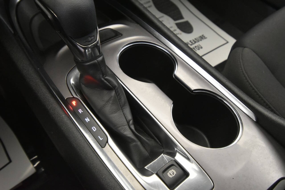 2023 Chevrolet Malibu LT 4dr Sedan w/1LT, White, Mileage: 93,936 - photo 17