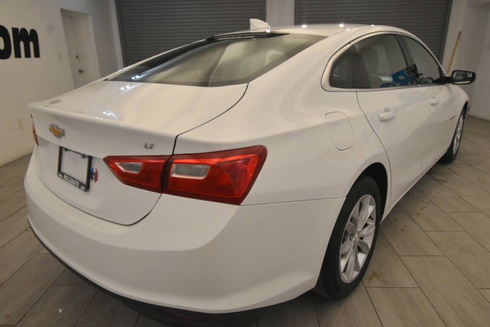 2023 Chevrolet Malibu LT 4dr Sedan w/1LT, White, Mileage: 93,936 - photo 4