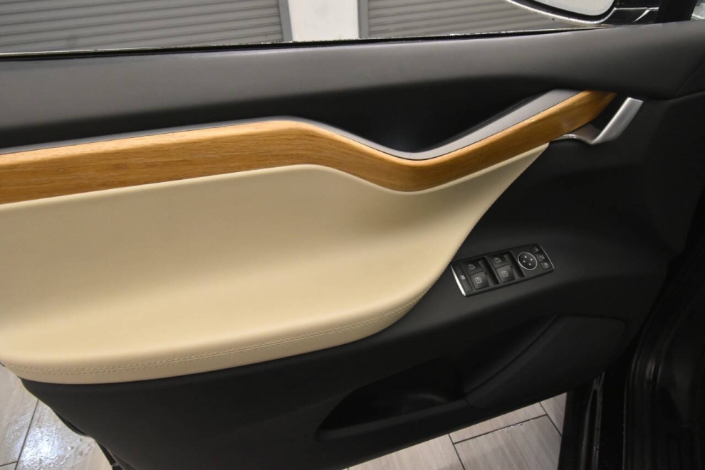 2019 Tesla Model X 100D AWD 4dr SUV, Black, Mileage: 103,958 - photo 12