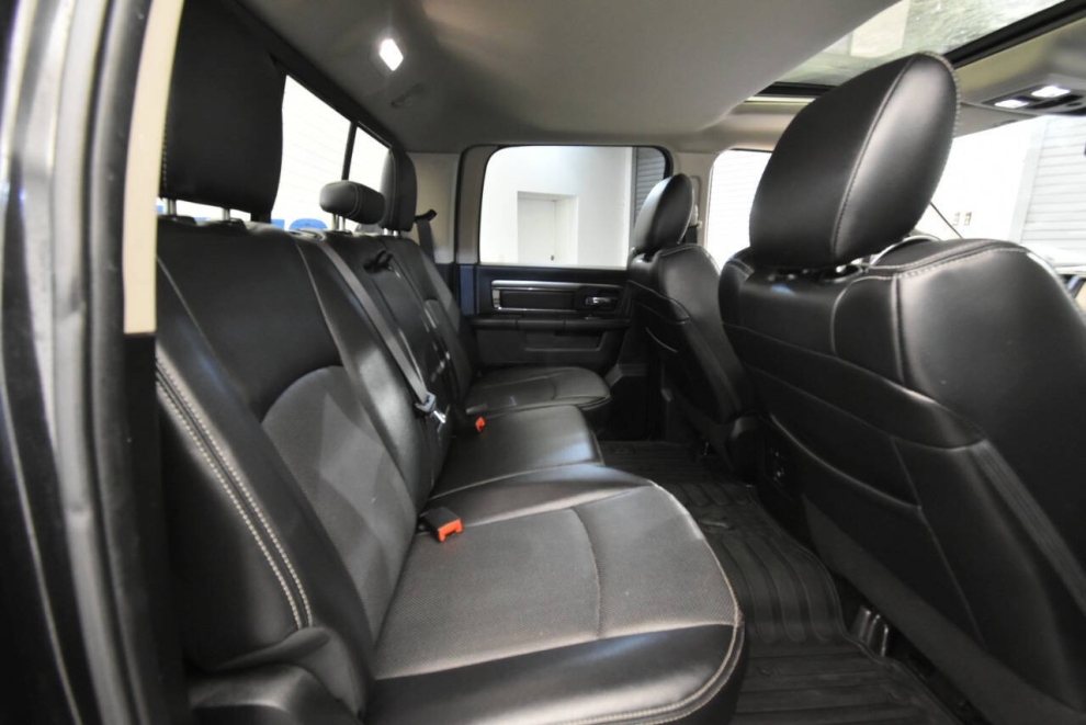 2017 RAM 1500 Night 4x4 4dr Crew Cab 5.5 ft. SB Pickup, BLK, Mileage: 118,402 - photo 15