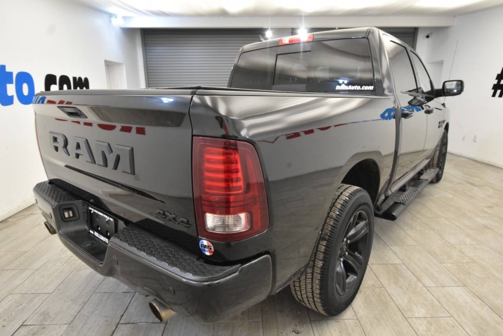 2017 RAM 1500 Night 4x4 4dr Crew Cab 5.5 ft. SB Pickup, BLK, Mileage: 118,402 - photo 4