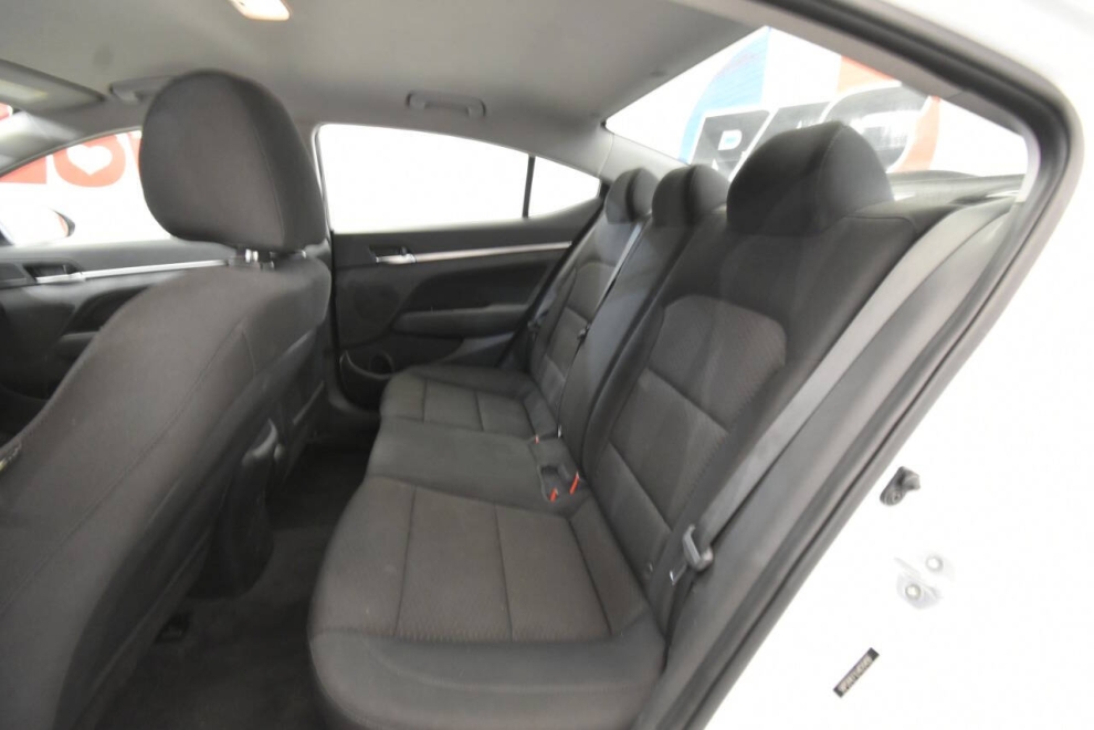 2020 Hyundai Elantra SEL 4dr Sedan, White, Mileage: 75,043 - photo 13