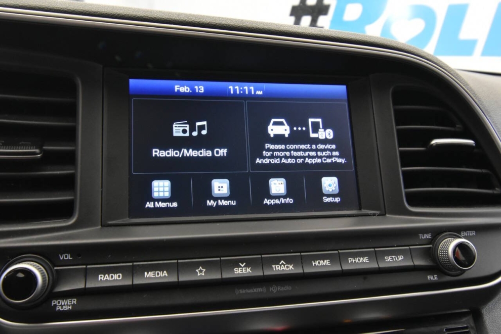 2020 Hyundai Elantra SEL 4dr Sedan, White, Mileage: 75,043 - photo 19