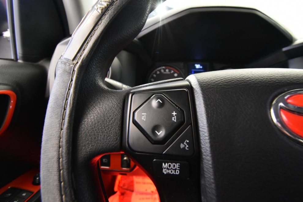 2021 Toyota Tacoma SR 4x4 4dr Access Cab 6.1 ft LB, Red, Mileage: 57,888 - photo 22