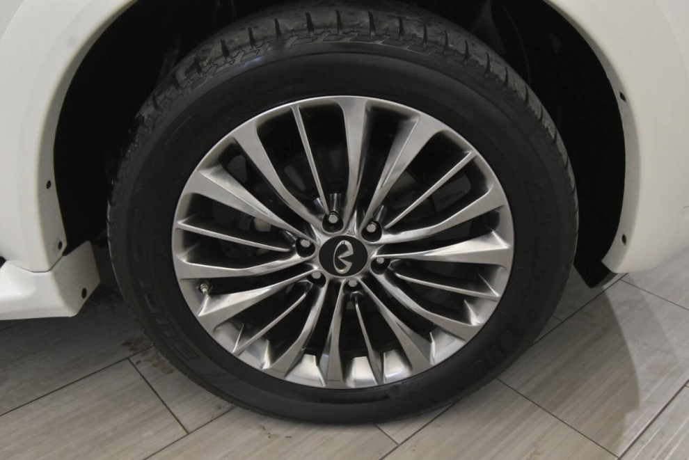 2018 Infiniti QX80 Base AWD 4dr SUV, White, Mileage: 86,007 - photo 9