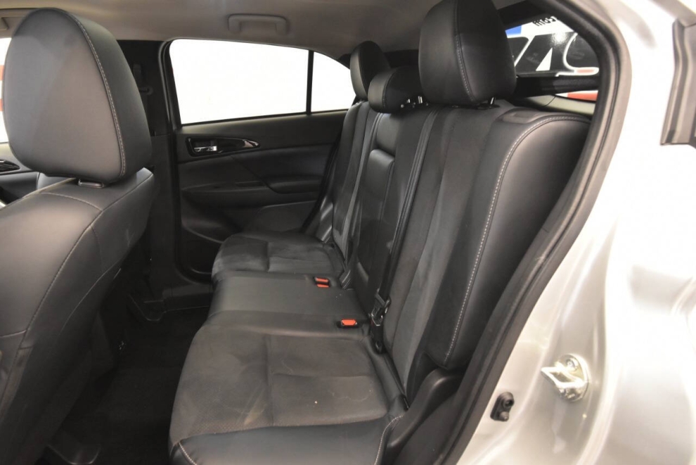 2024 Mitsubishi Eclipse Cross SE AWD 4dr Crossover, Silver, Mileage: 105,131 - photo 13