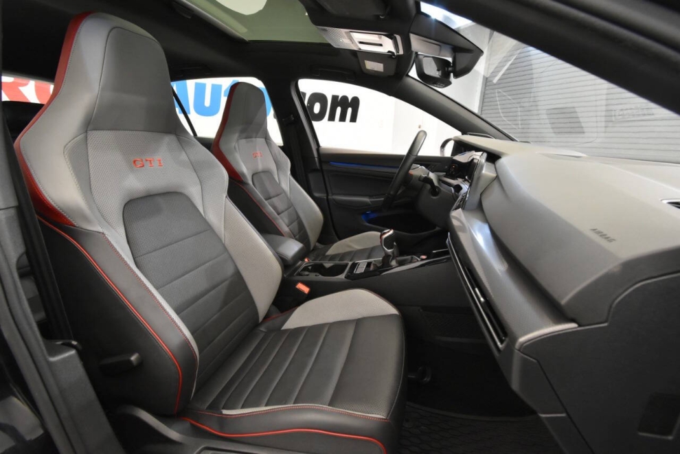 2023 Volkswagen Golf GTI Autobahn 4dr Hatchback 6M, Black, Mileage: 63,806 - photo 14