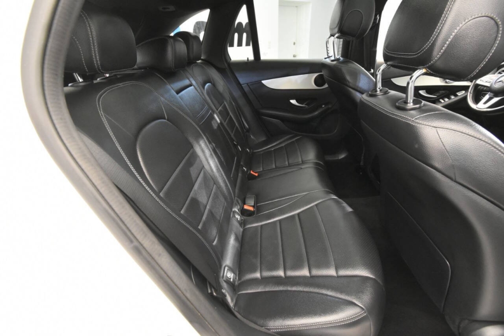 2022 Mercedes-Benz GLC GLC 300 4MATIC AWD 4dr SUV, White, Mileage: 68,920 - photo 15