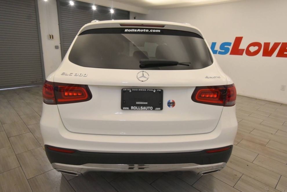 2022 Mercedes-Benz GLC GLC 300 4MATIC AWD 4dr SUV, White, Mileage: 68,920 - photo 3