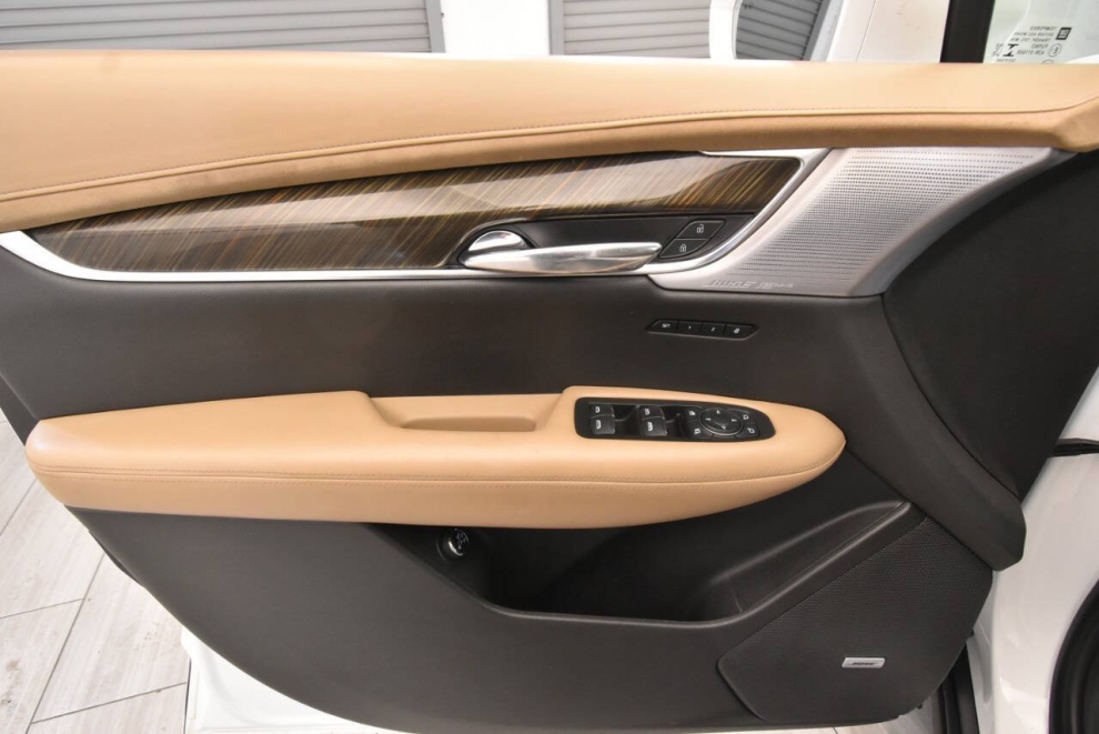 2020 Cadillac XT6 Sport 4x4 4dr SUV, White, Mileage: 83,664 - photo 12