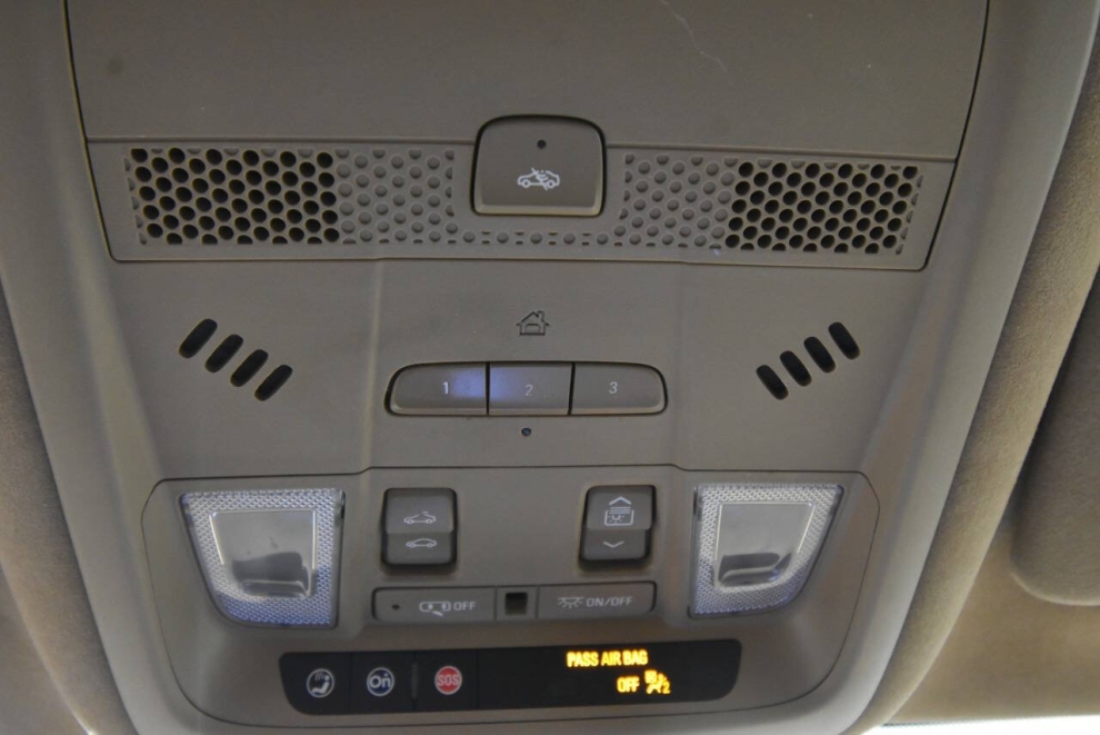 2020 Cadillac XT6 Sport 4x4 4dr SUV, White, Mileage: 83,664 - photo 23