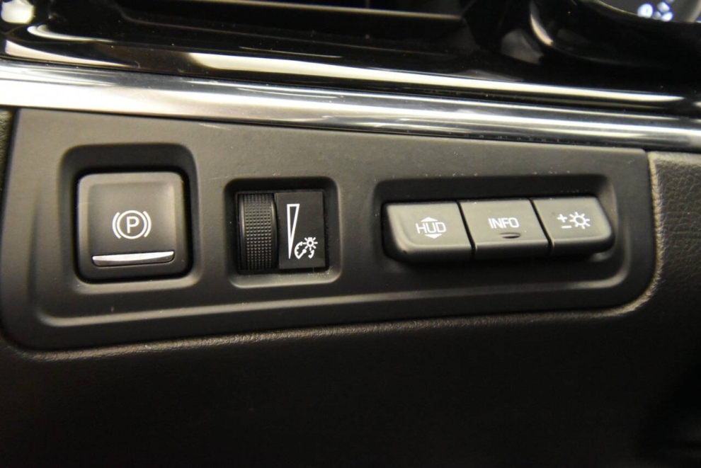 2020 Cadillac XT6 Sport 4x4 4dr SUV, White, Mileage: 83,664 - photo 29