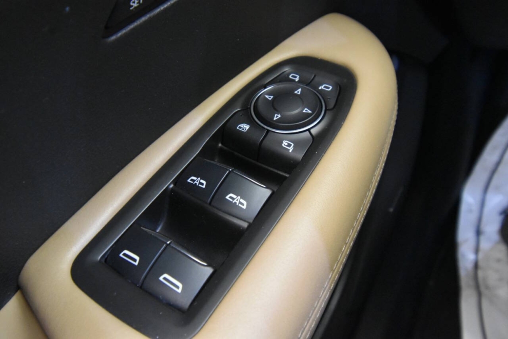 2020 Cadillac XT6 Sport 4x4 4dr SUV, White, Mileage: 83,664 - photo 31