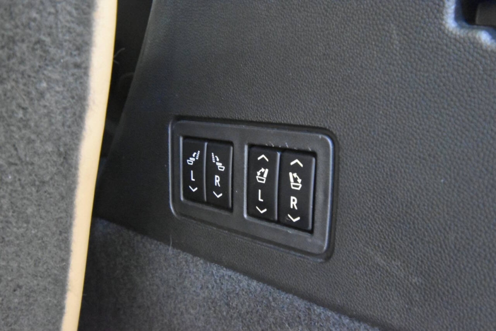 2020 Cadillac XT6 Sport 4x4 4dr SUV, White, Mileage: 83,664 - photo 36