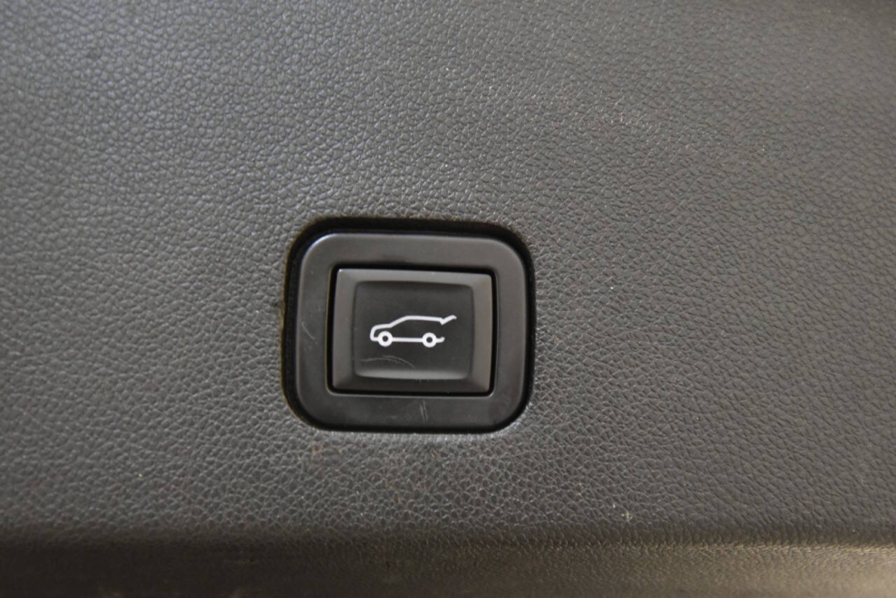 2020 Cadillac XT6 Sport 4x4 4dr SUV, White, Mileage: 83,664 - photo 37