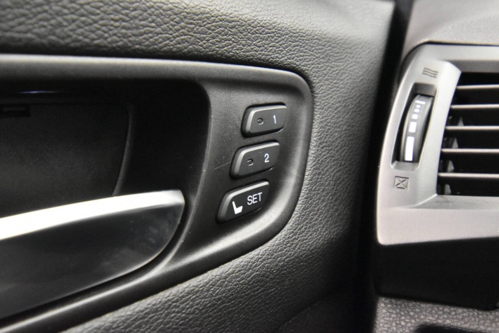 2020 Acura MDX SH AWD w/Tech 4dr SUV w/Technology Package, White, Mileage: 102,610 - photo 28