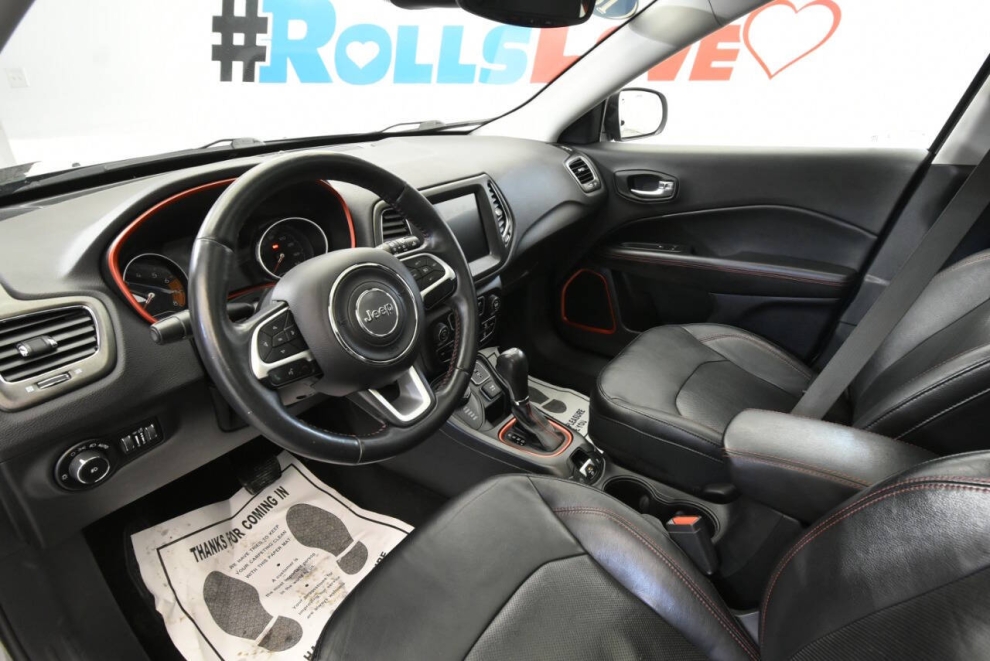 2018 Jeep Compass Trailhawk 4x4 4dr SUV, Gray, Mileage: 94,337 - photo 11