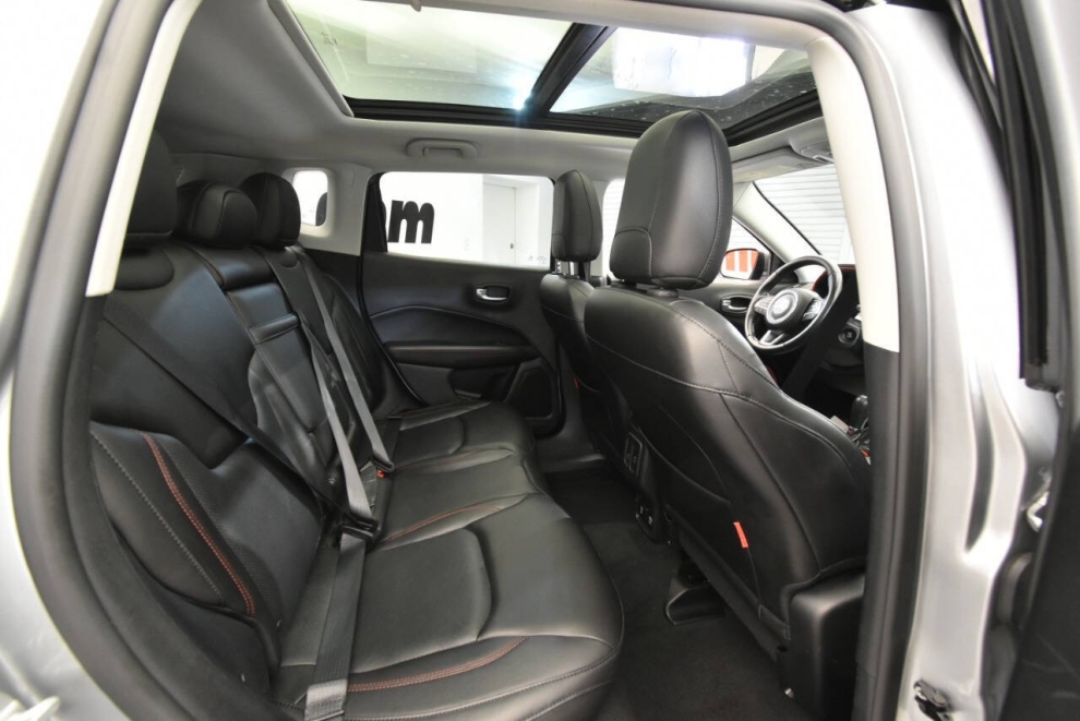 2018 Jeep Compass Trailhawk 4x4 4dr SUV, Gray, Mileage: 94,337 - photo 15