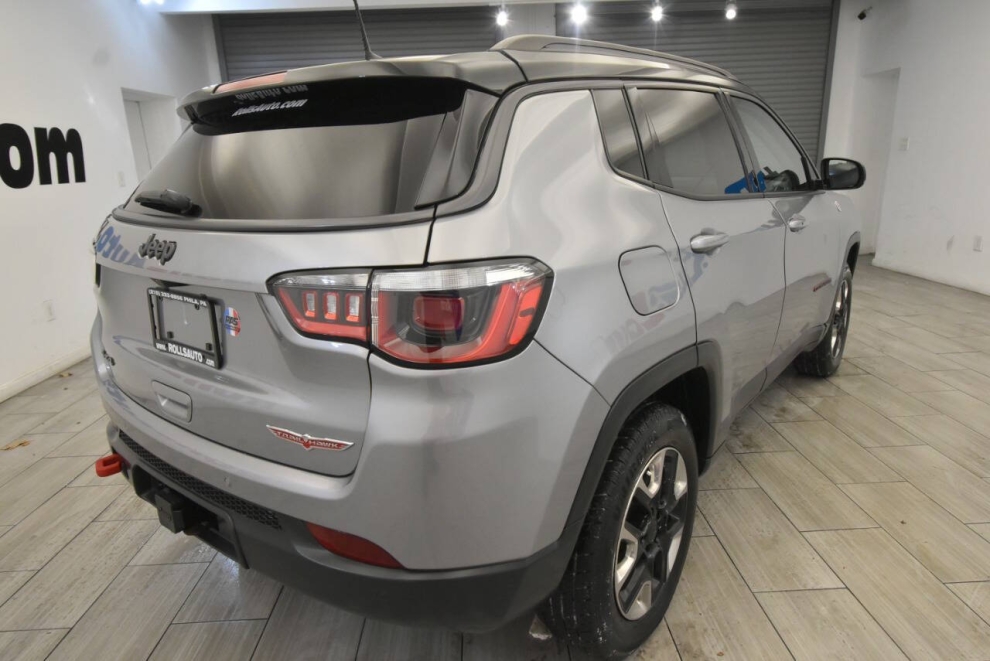 2018 Jeep Compass Trailhawk 4x4 4dr SUV, Gray, Mileage: 94,337 - photo 4