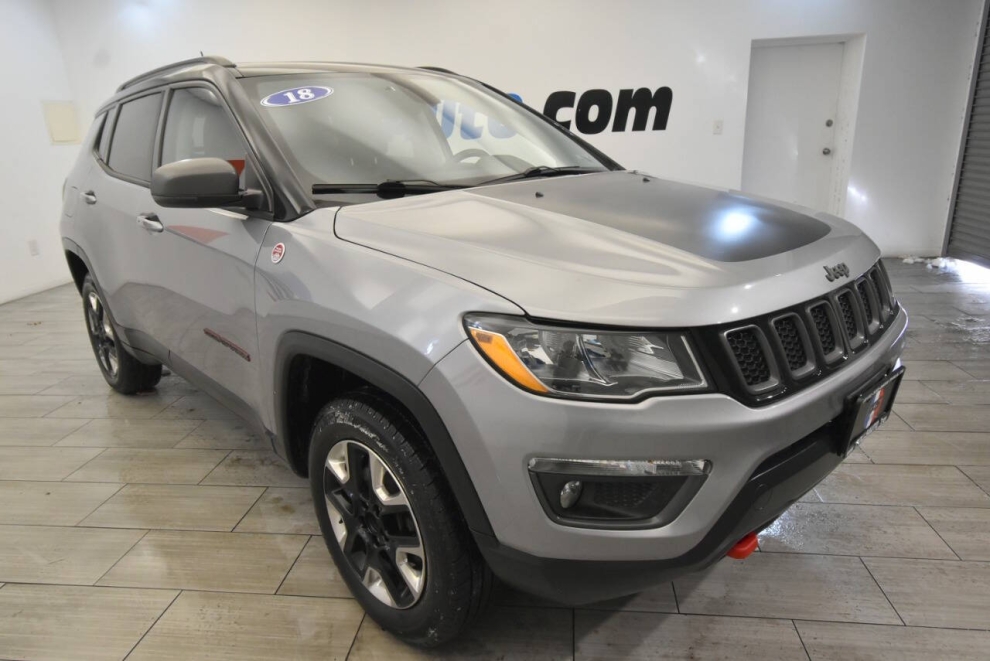 2018 Jeep Compass Trailhawk 4x4 4dr SUV, Gray, Mileage: 94,337 - photo 6