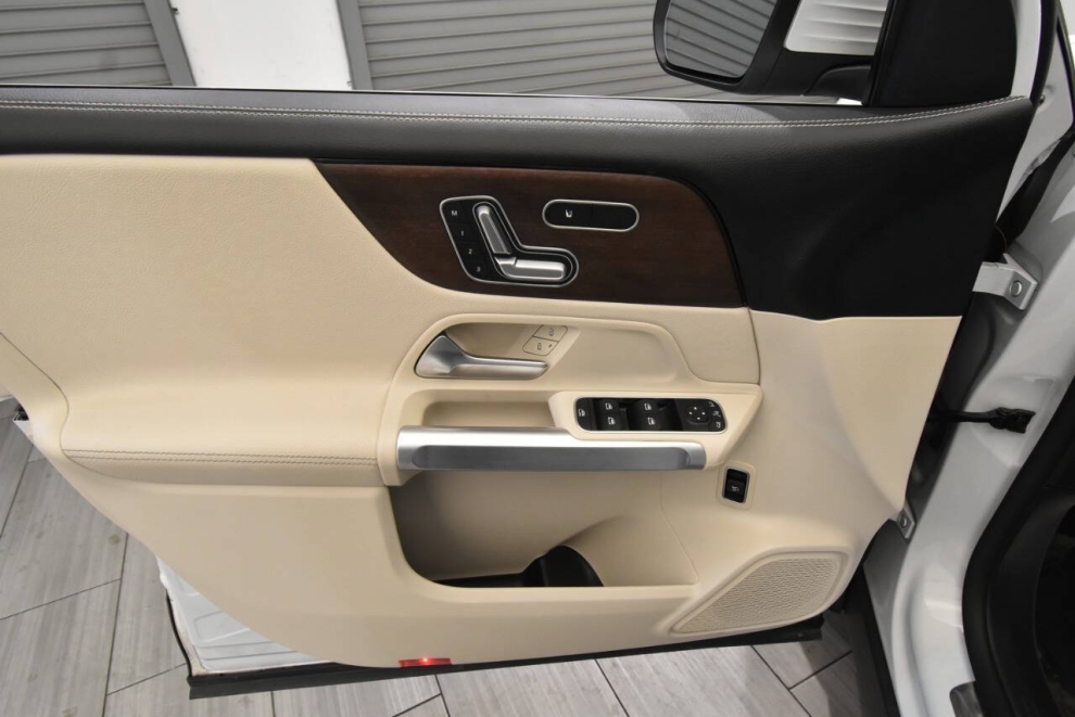 2023 Mercedes-Benz GLB GLB 250 4MATIC AWD 4dr SUV, White, Mileage: 51,248 - photo 12