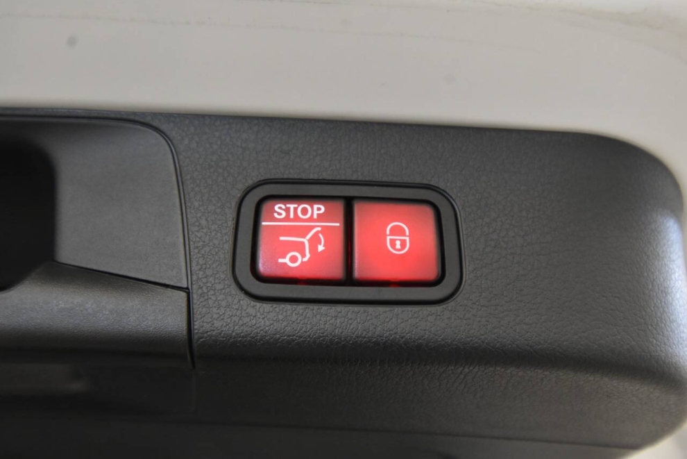 2023 Mercedes-Benz GLB GLB 250 4MATIC AWD 4dr SUV, White, Mileage: 51,248 - photo 34