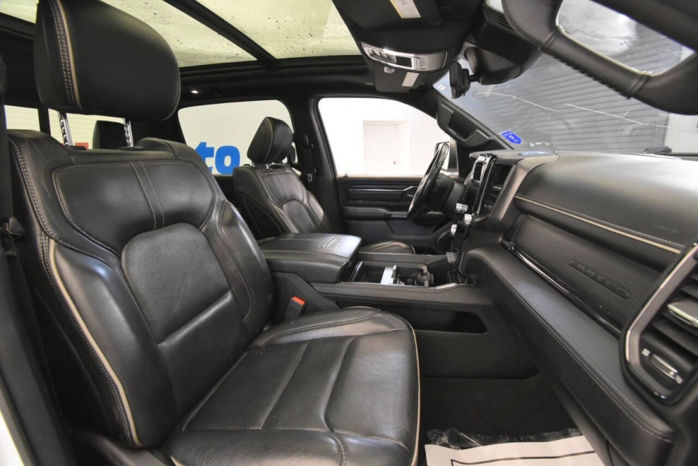 2022 RAM 1500 Limited 4x4 4dr Crew Cab 5.6 ft. SB Pickup, White, Mileage: 59,646 - photo 14