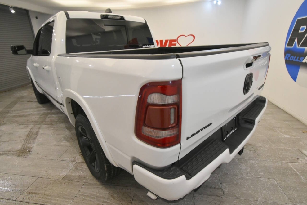 2022 RAM 1500 Limited 4x4 4dr Crew Cab 5.6 ft. SB Pickup, White, Mileage: 59,646 - photo 2