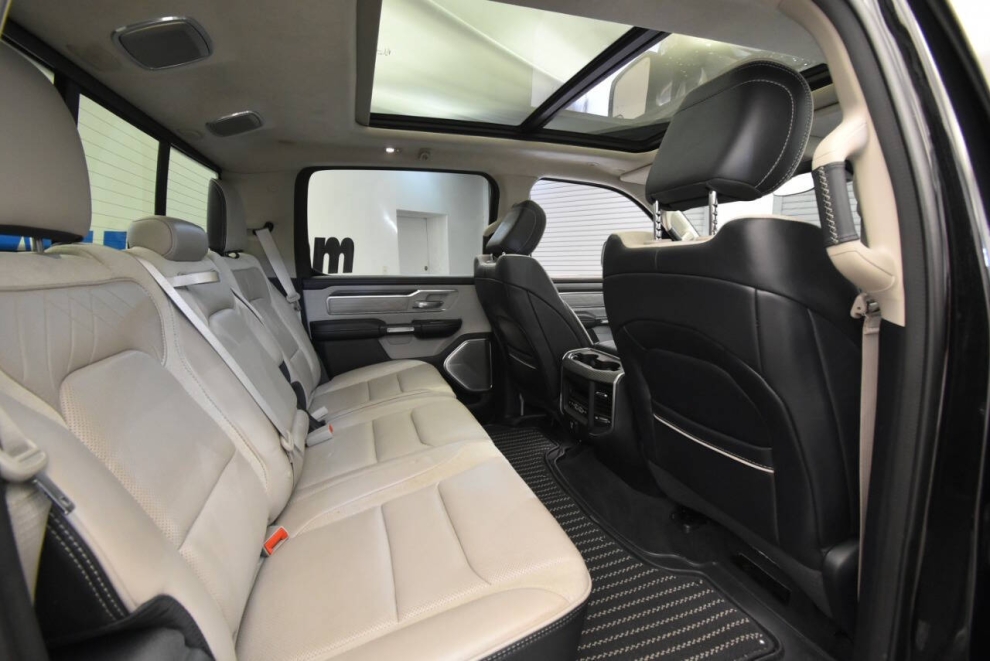 2022 RAM 1500 Limited 4x4 4dr Crew Cab 5.6 ft. SB Pickup, Black, Mileage: 99,699 - photo 15