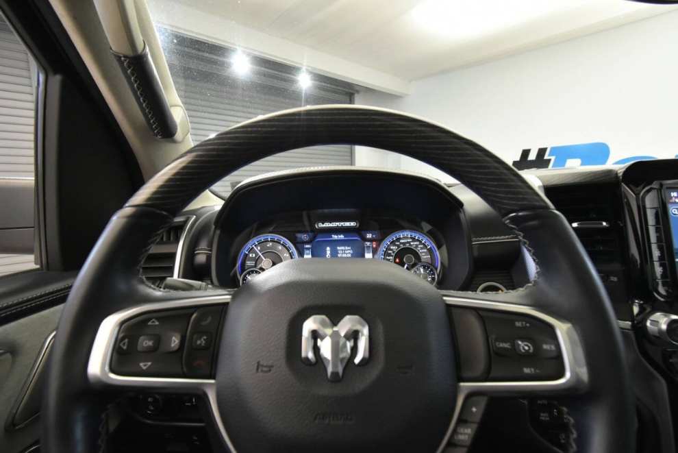 2022 RAM 1500 Limited 4x4 4dr Crew Cab 5.6 ft. SB Pickup, Black, Mileage: 99,699 - photo 23