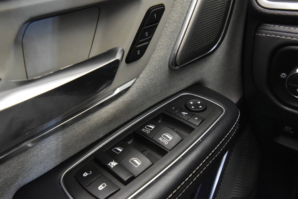 2022 RAM 1500 Limited 4x4 4dr Crew Cab 5.6 ft. SB Pickup, Black, Mileage: 99,699 - photo 28